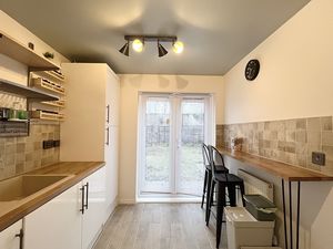 Photo 17- click for photo gallery